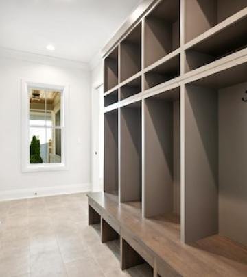 Hd 1724258436174 10 2119wilmetteave 195 Mudroom Hires